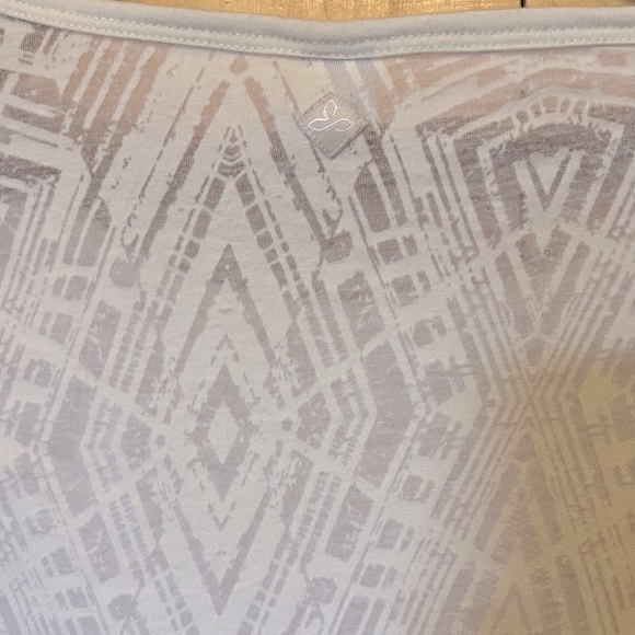 Women’s Prana S long sleeved off-white/cream tee with sheer patterned back - Picture 4 of 5
